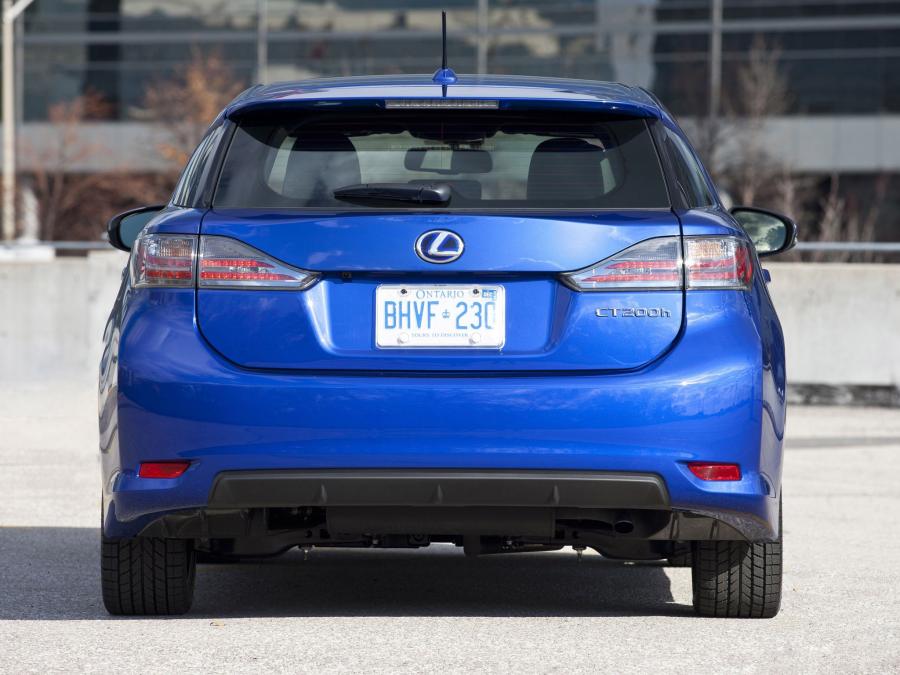  Lexus CT200h F-Sport 2011 года  (US) (фото 2 из 14)